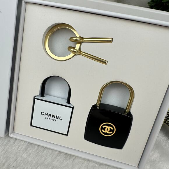 Chanel beauty counter line NEW lock and key keychain bag charm CUTE GIFT! - Picture 3 of 7